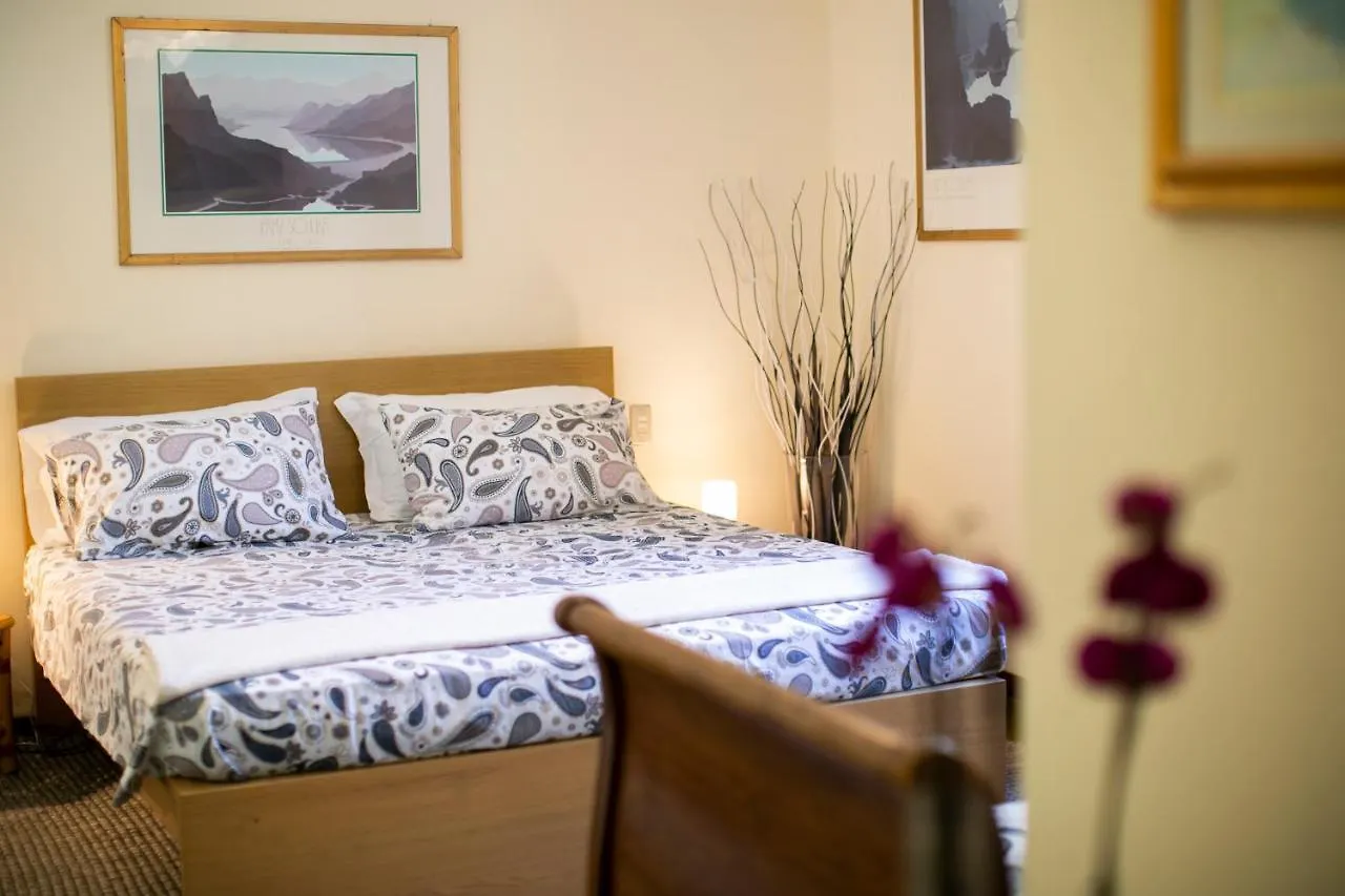 Darsena Di Riva Grande Hotel Moltrasio 3*,  Italy