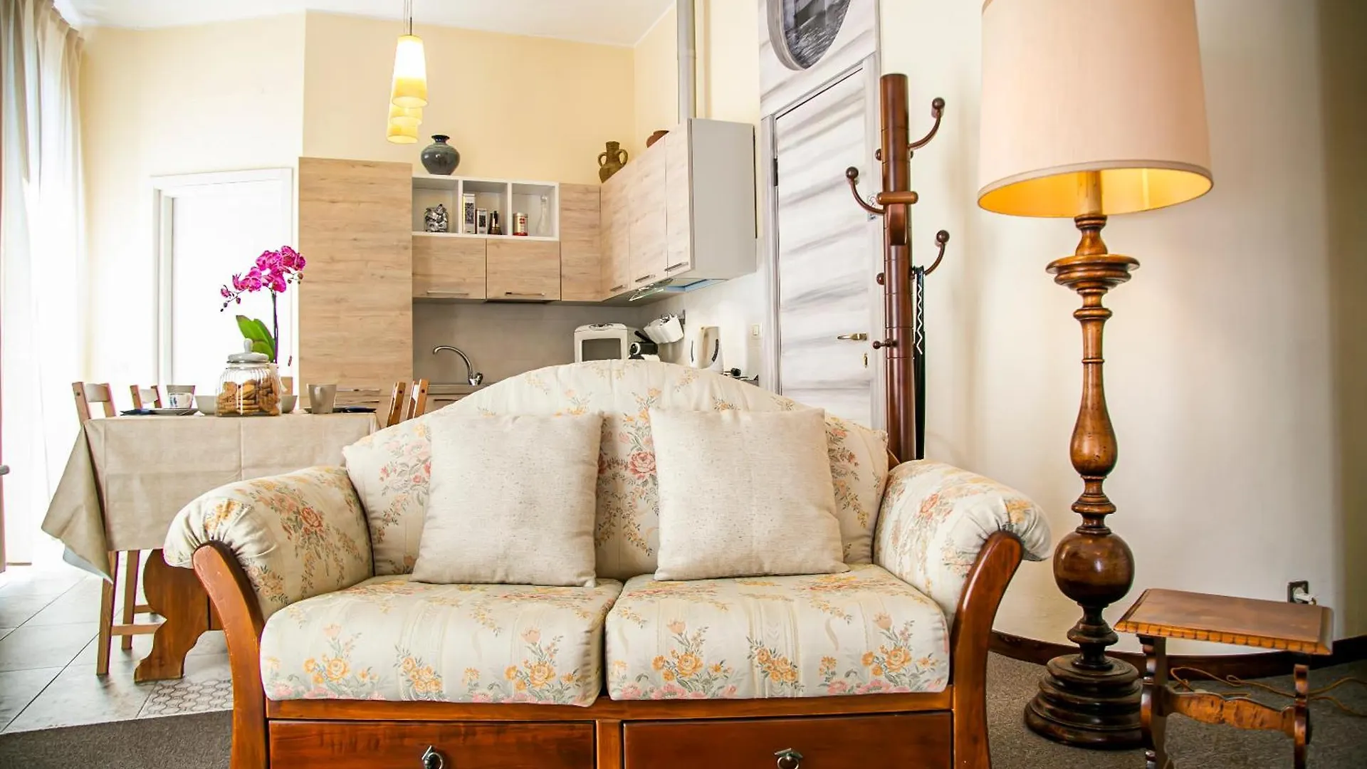 Darsena Di Riva Grande Hotel Moltrasio Guest house