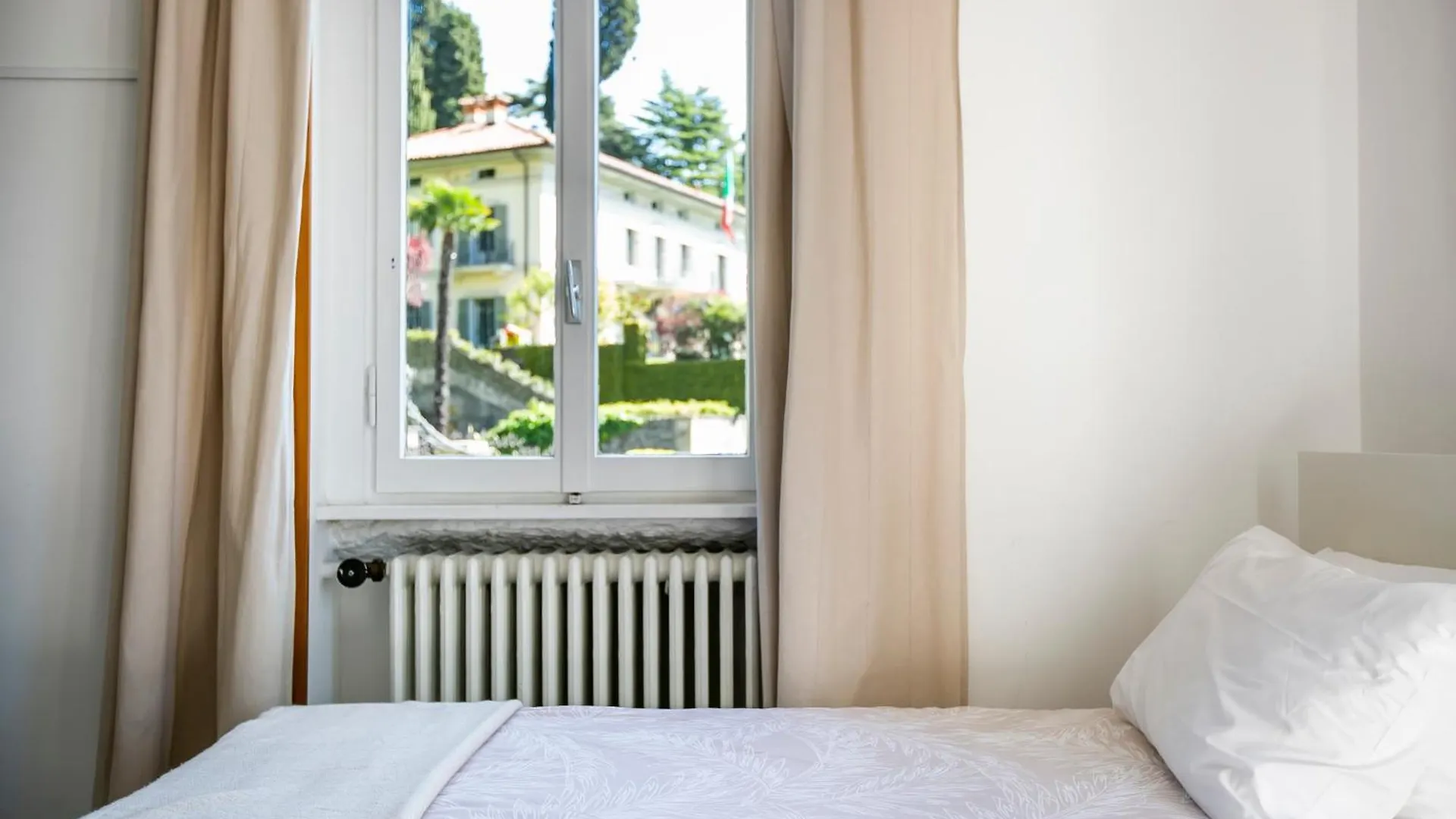 Darsena Di Riva Grande Hotel Moltrasio Guest house