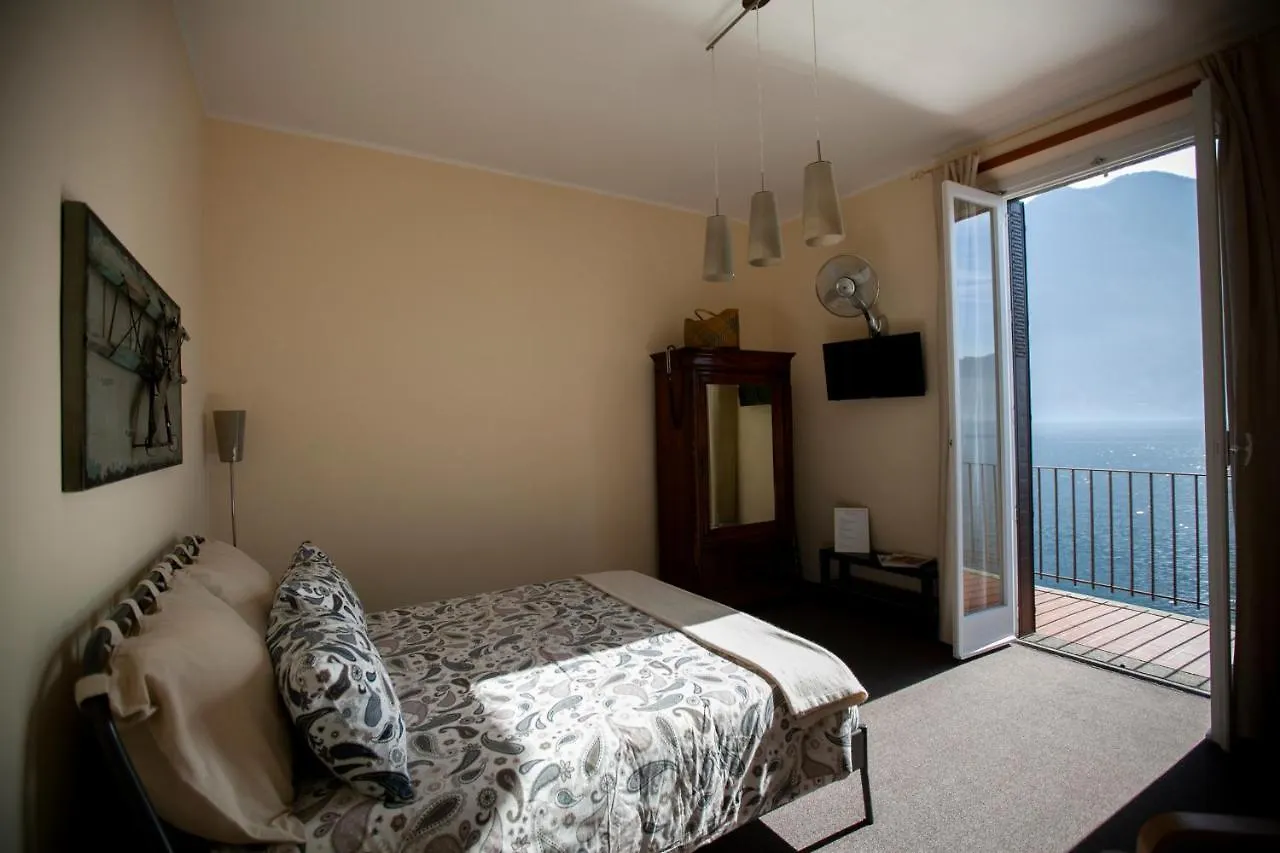 Darsena Di Riva Grande Hotel Moltrasio Guest house
