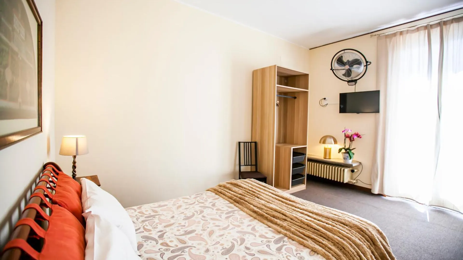 Darsena Di Riva Grande Hotel Moltrasio