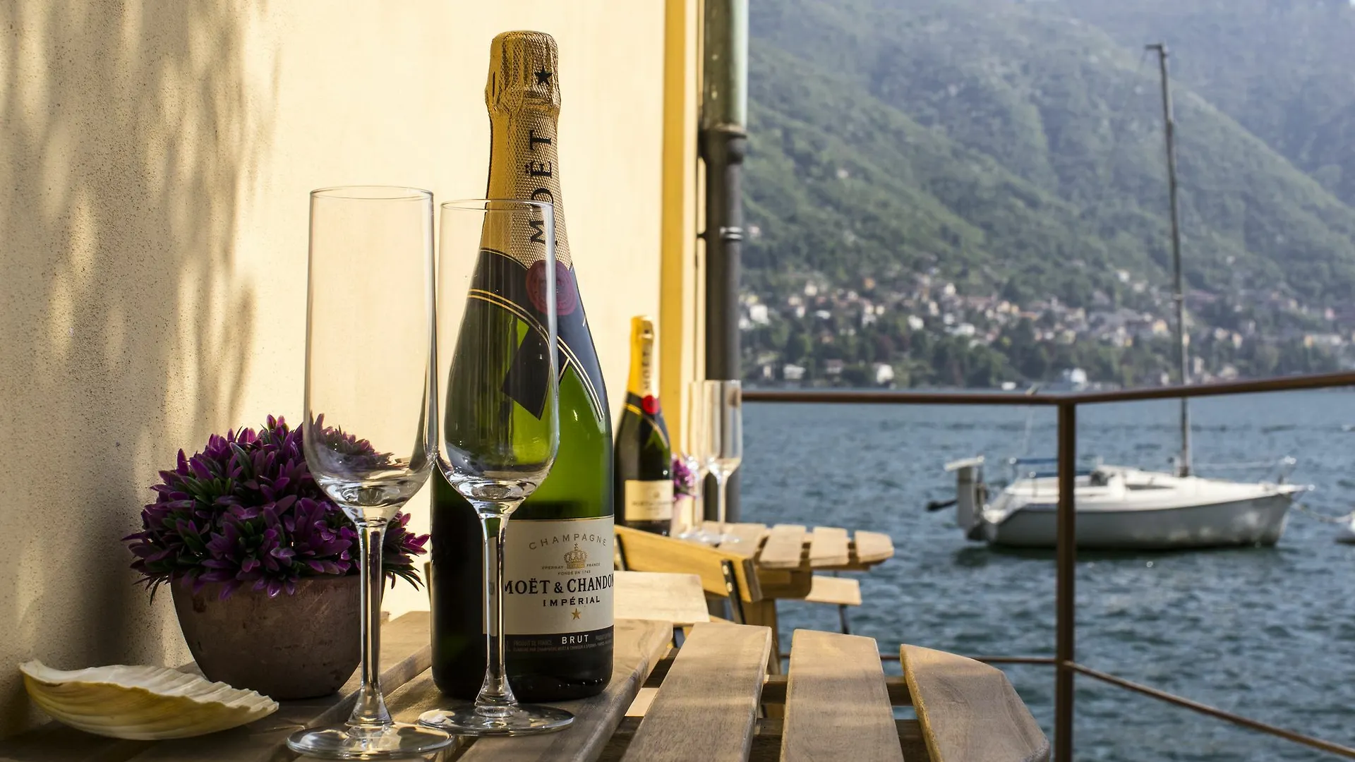 Darsena Di Riva Grande Hotel Moltrasio Guest house