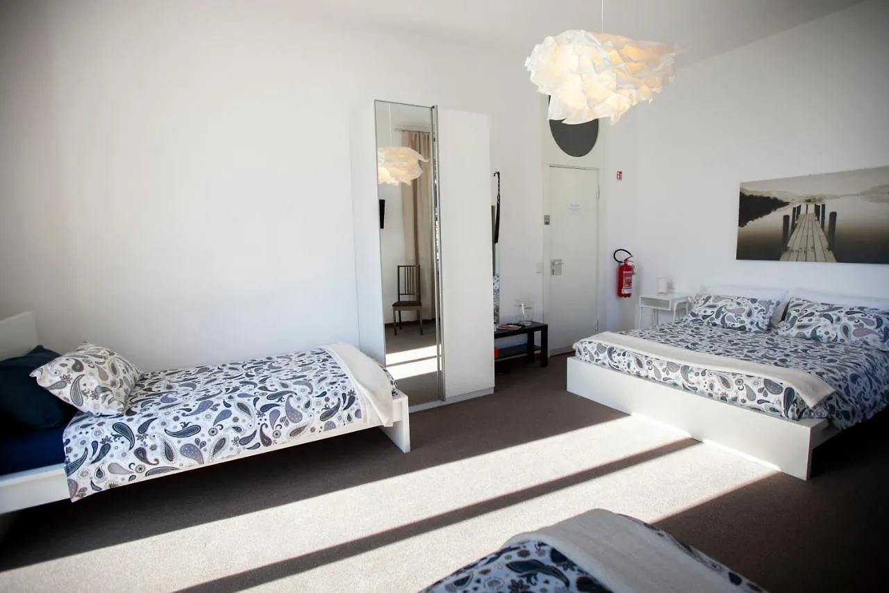 *** Guest house Darsena Di Riva Grande Hotel Moltrasio Italy